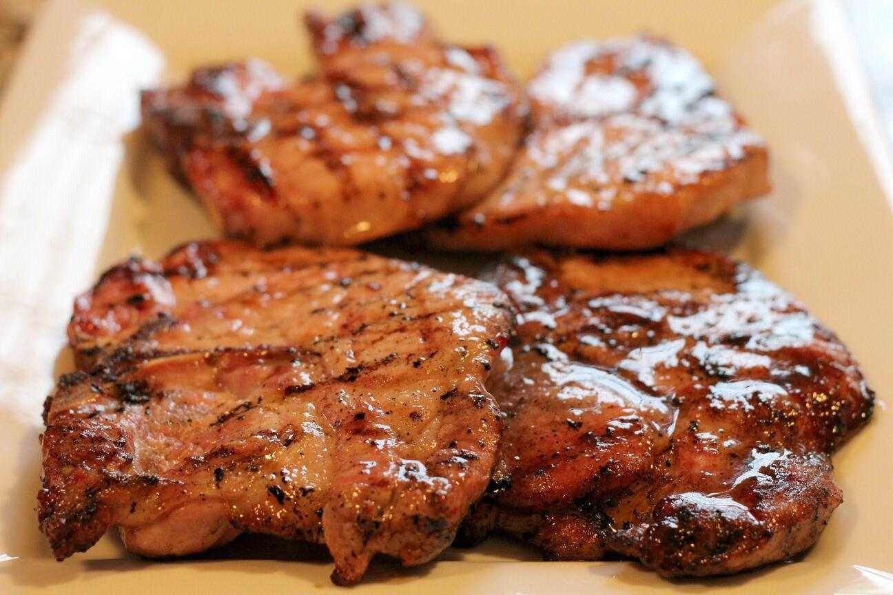 Отбивные — вкусное и питательное блюдо, которое нравится многим Приготовление отбивных не занимает слишком много времени, поэтому такое блюдо пользуется