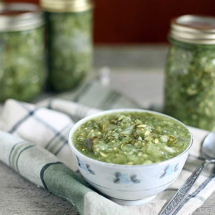 Соус из сметаны с чесноком - как готовить по пошаговым рецептам для курицы, мяса или рыбы