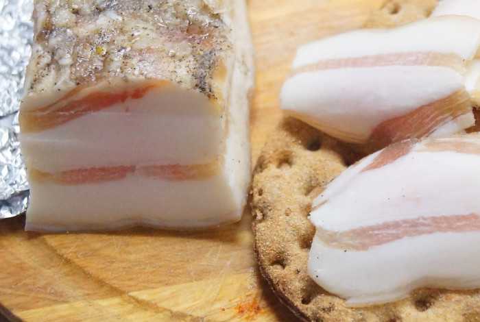 Как засолить сало в рассоле в домашних условиях вкусно и быстро.