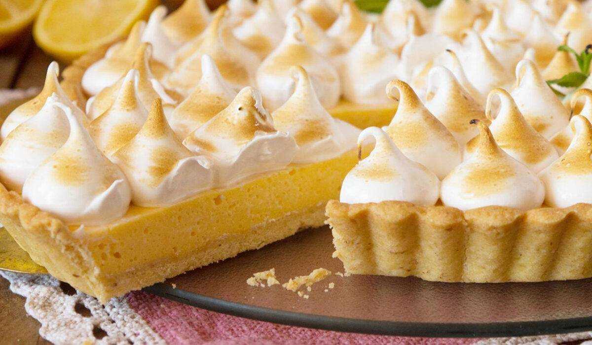 Пирог с безе — 8 самых вкусных и простых рецептов