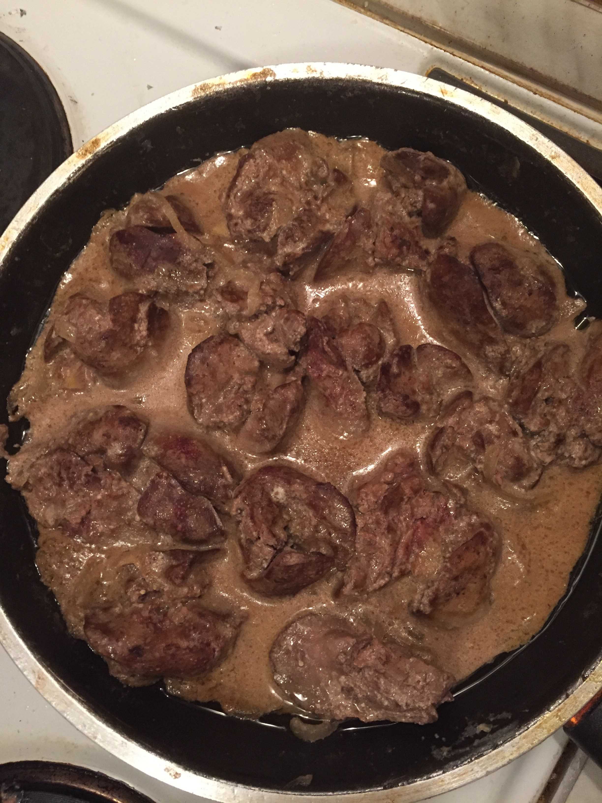 Куриная печень в сметане - 12 быстрых и вкусных рецептов