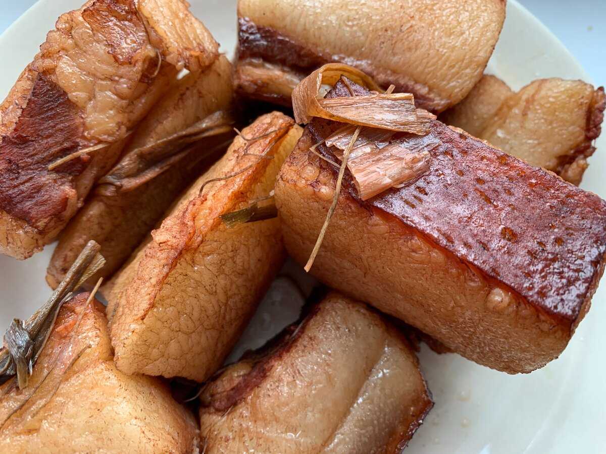 Рецепт сала в луковой шелухе: как добиться копченого вкуса без копчения