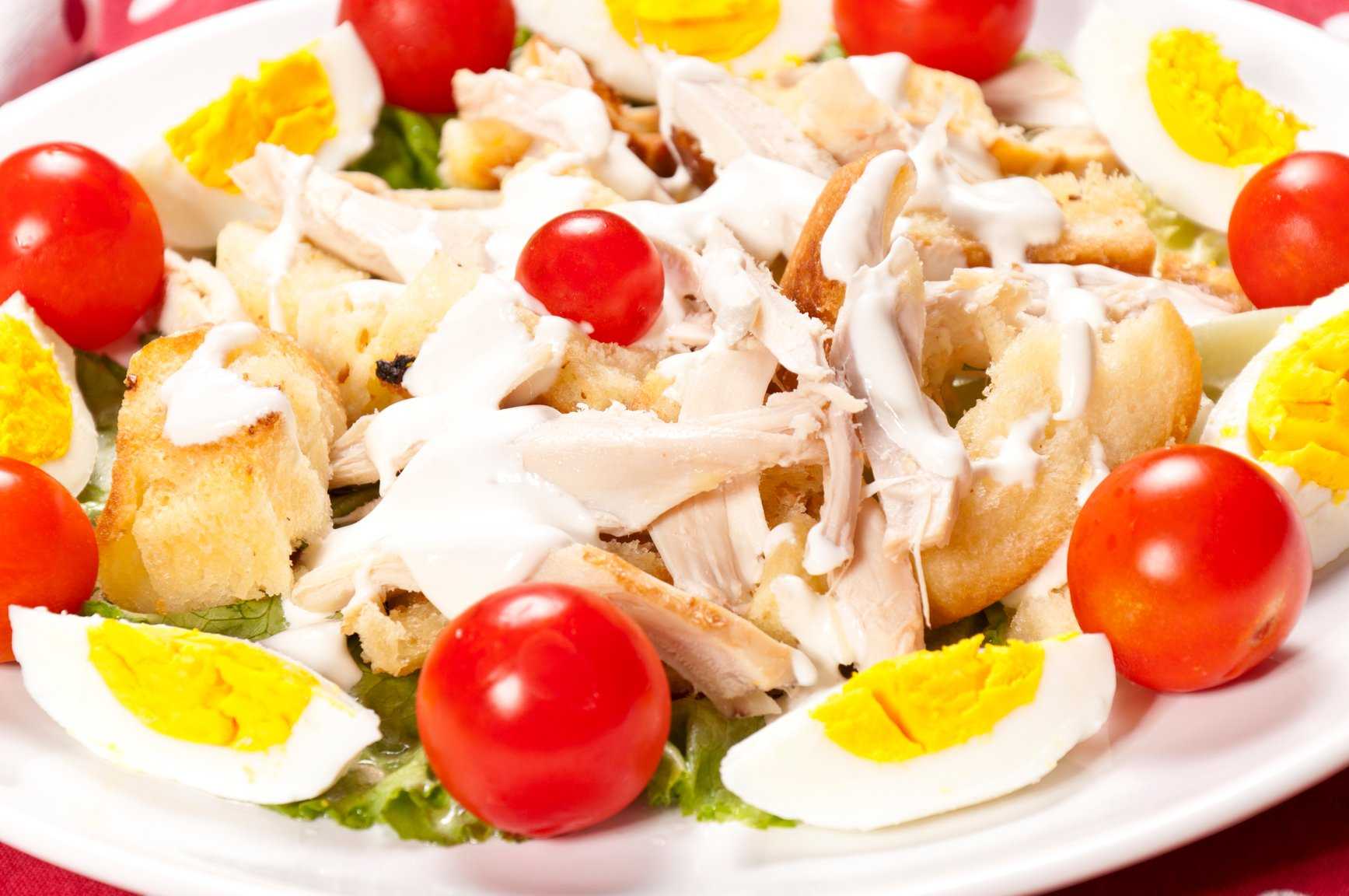 Салат с куриной грудкой - 120 рецептов приготовления пошагово - 1000.menu