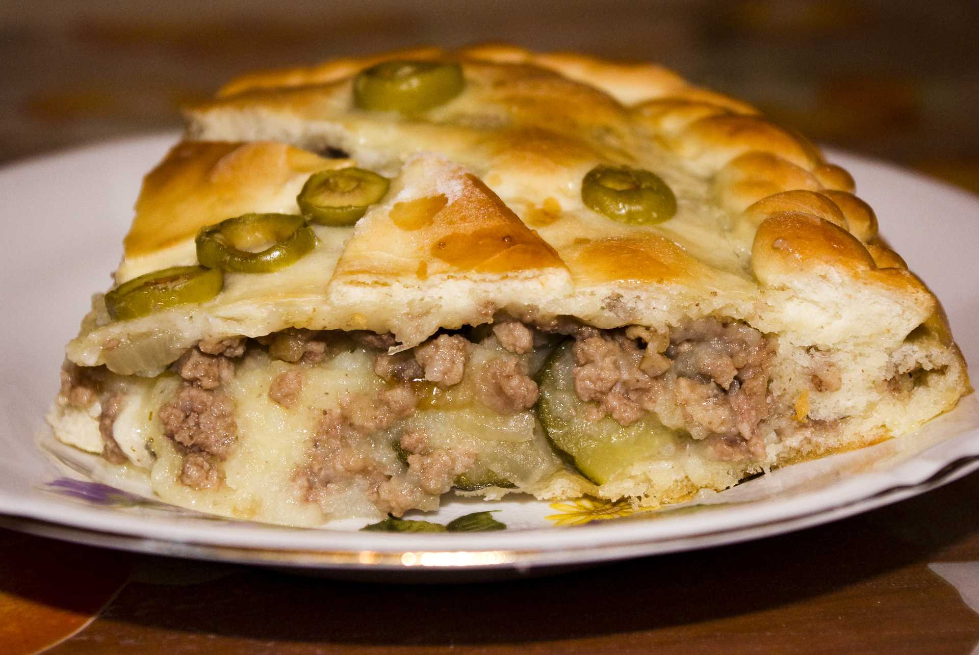 Пирог с картошкой и фаршем – 14 рецептов для сытного ужина