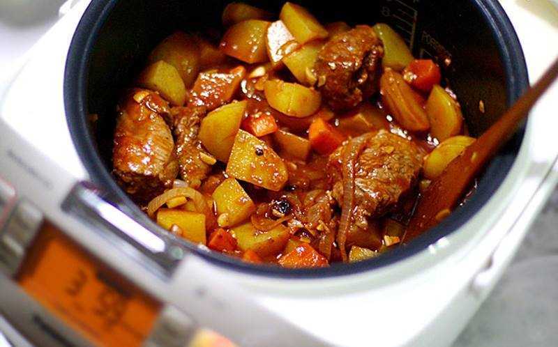 Как приготовить картошку с мясом в мультиварке Картошка с мясом в мультиварке Рецепты картошки с мясом в мультиварке Рецепты для мультиварки Тушеная картошка с мясом в мультиварке