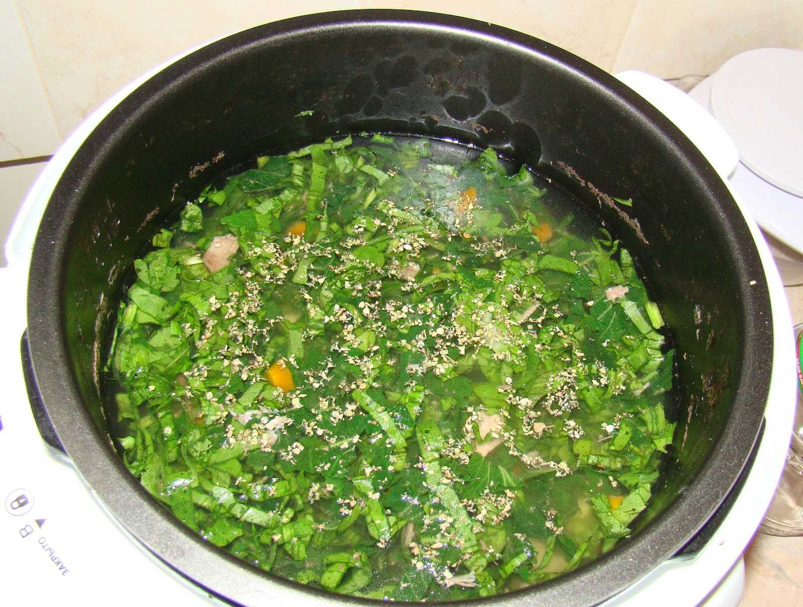 Щавелевый суп с фрикадельками в мультиварке