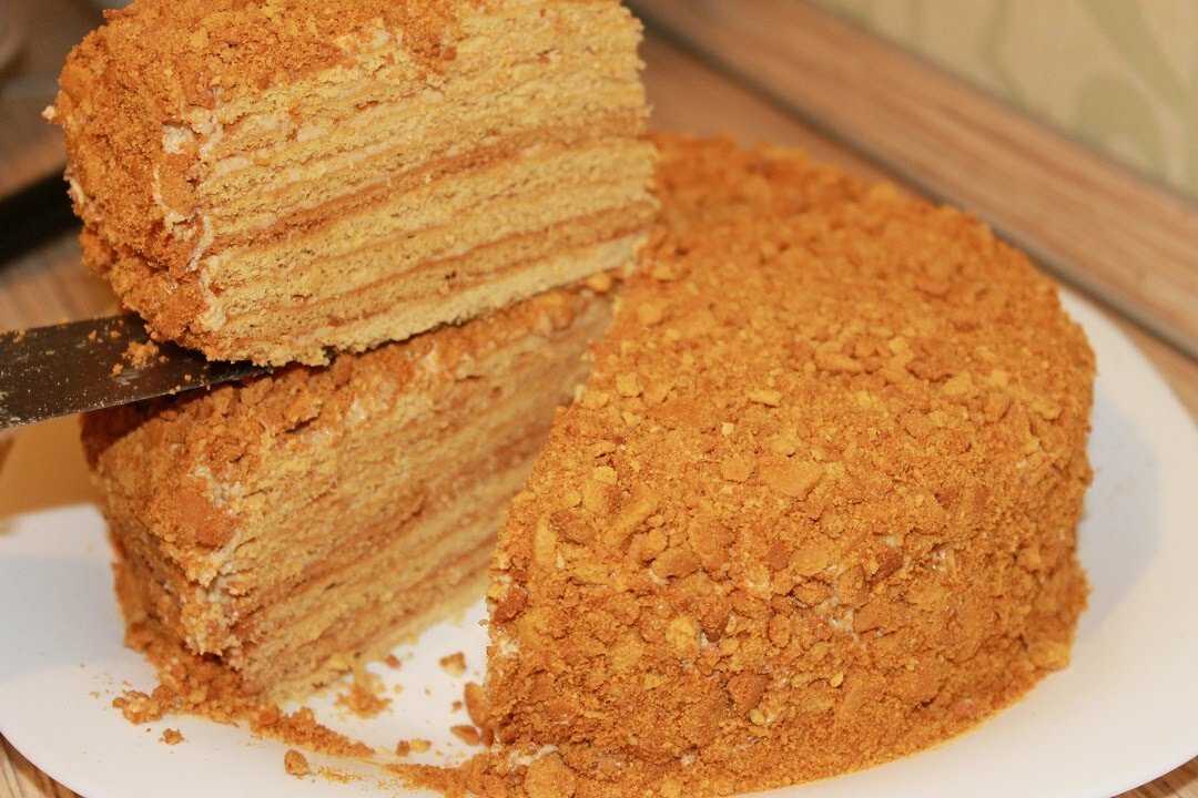 Рецепт приготовления торта Рыжик с пошаговыми фото представленный нашим сайтом не оставит равнодушным никого, кто его попробует Главное дать торту настояться 12 часов и тогда он будет таять во рту