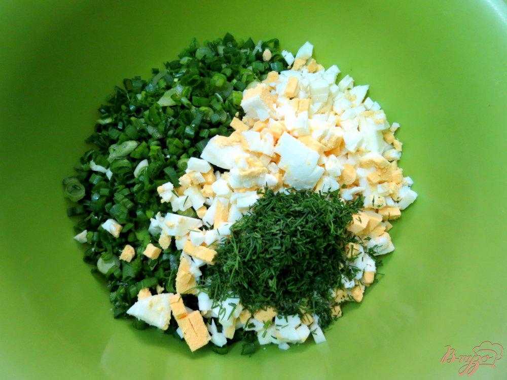 Пирожки с яйцом и зеленым луком - 5 вкусных пошаговых рецептов
