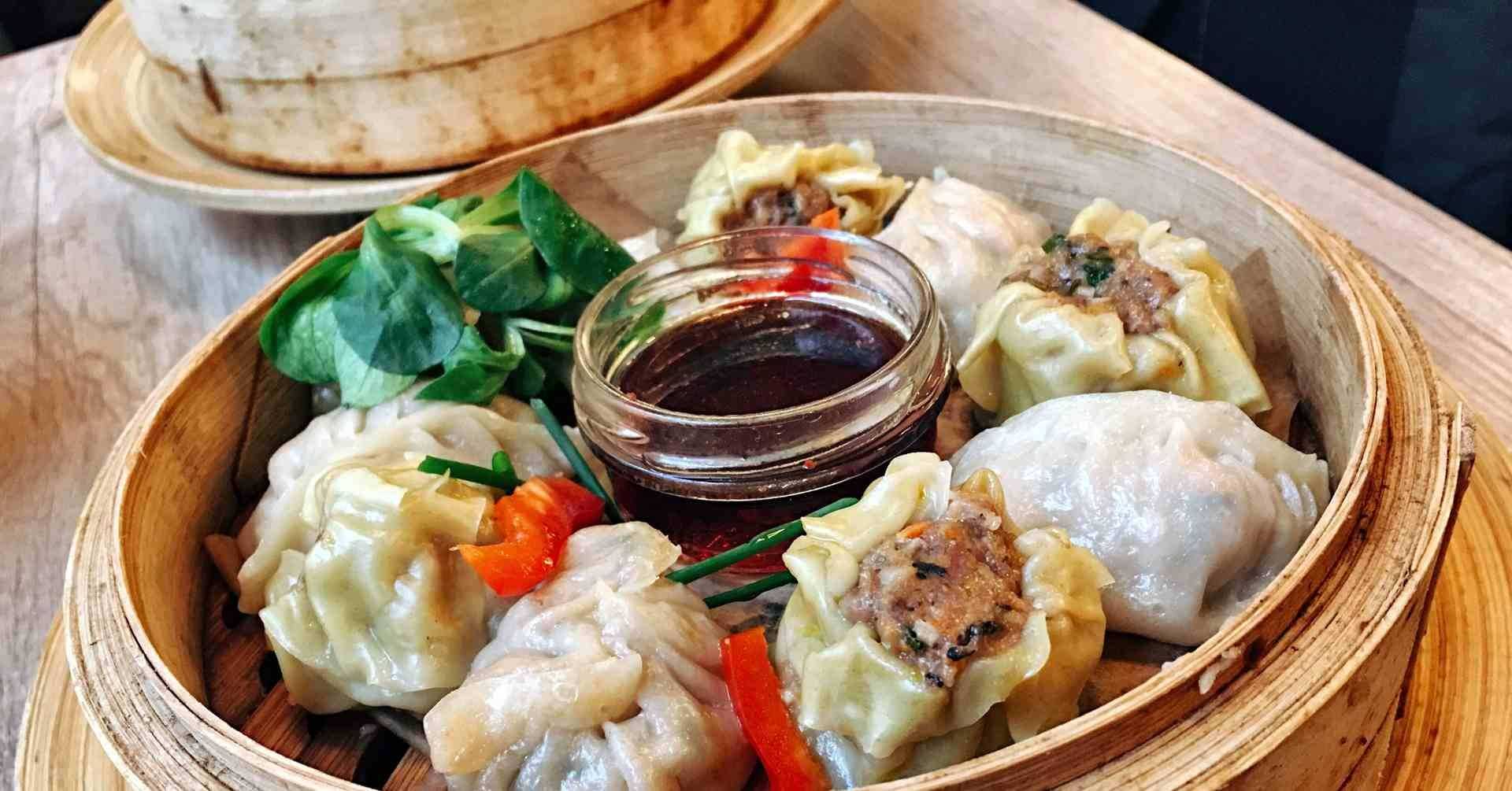 Аналоги пельменей в разных странах мира: колдуны, хинкали, димсамы, равиоли – читайте на tea.ru