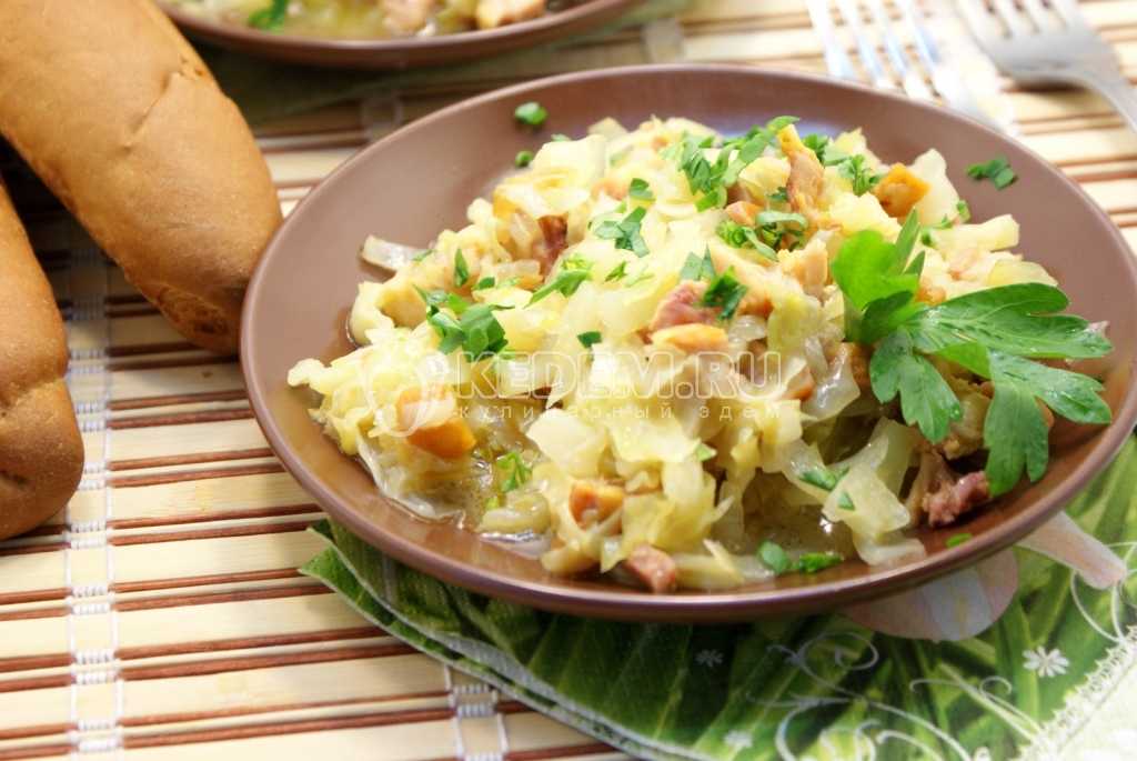Очень вкусная капуста тушёная с курицей