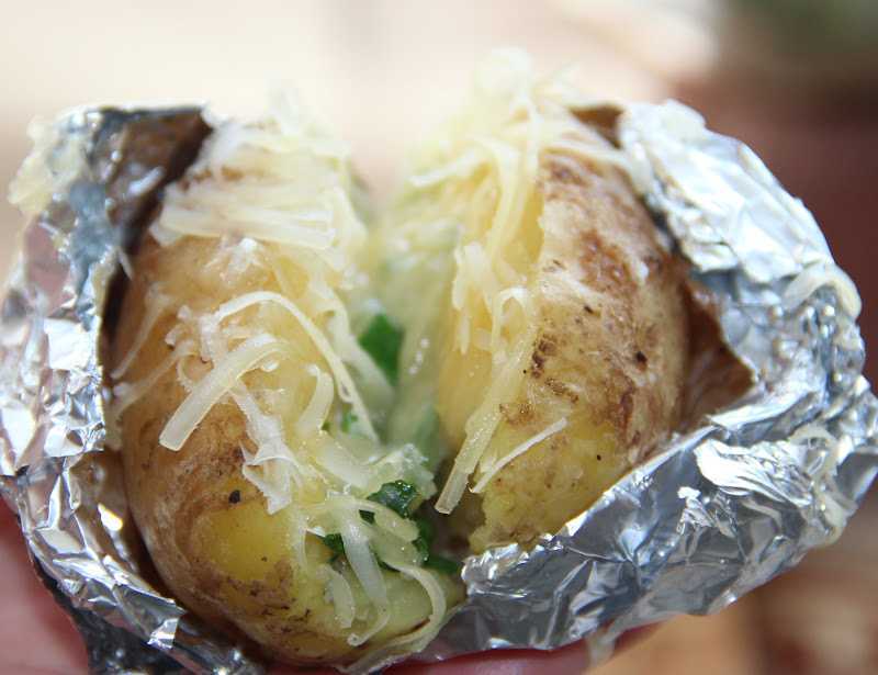 Фаршированный картофель, запечённый в духовке – 8 рецептов