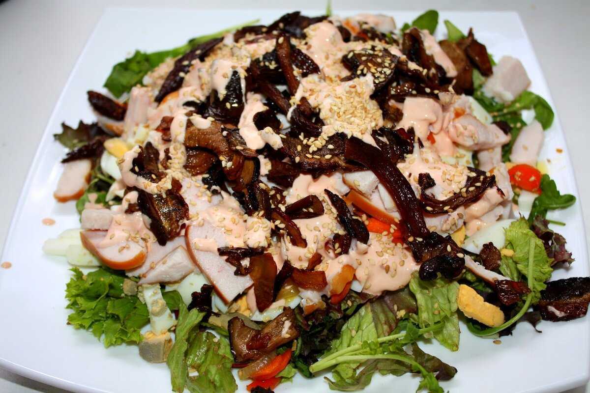 Слоеный салат с копченой курицей пошаговый рецепт