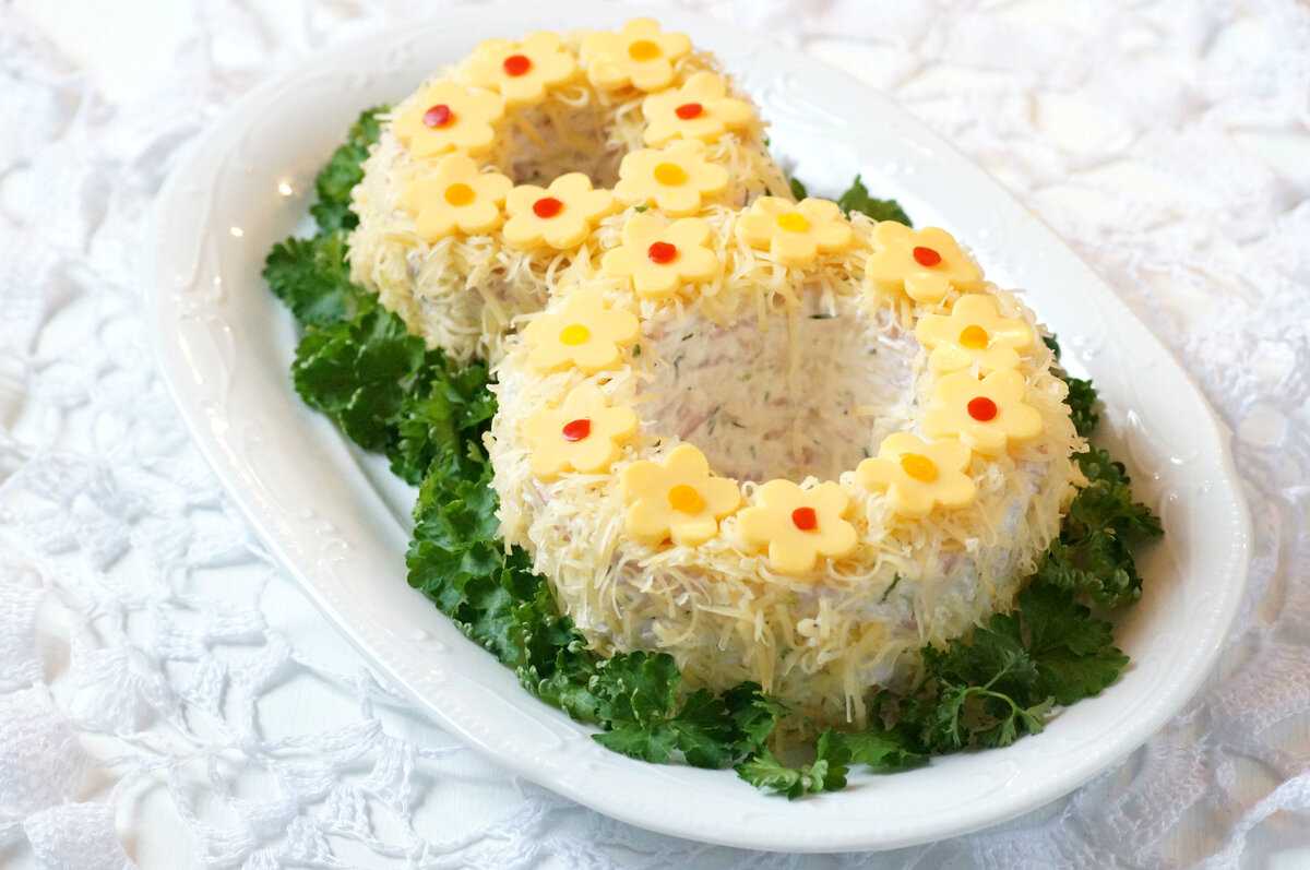 Эффектный салат "корзинка с розами". пошаговый рецепт с фото