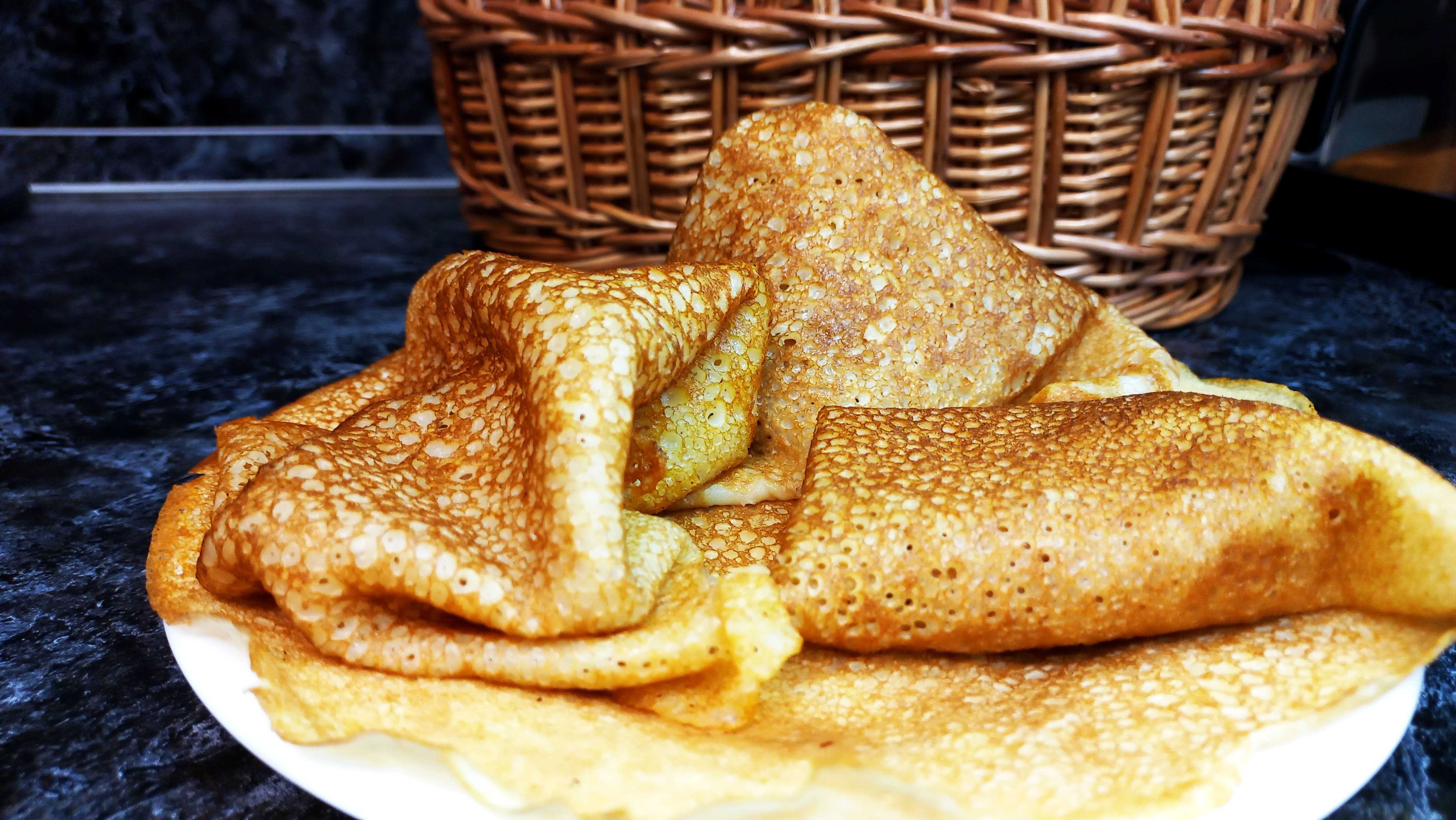 Блины на воде. топ 10 вкусных пошаговых рецептов тонких блинов с дырочками