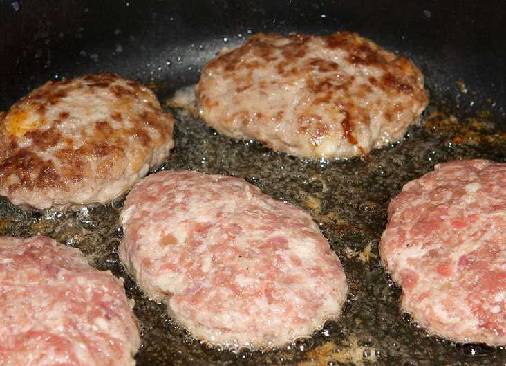 Фарш для пельменей: 5 рецептов вкусной и сочной начинки для домашних пельменей