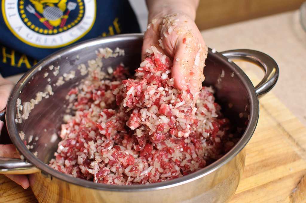 Котлеты из мясного фарша - рецепт с фото пошагово
