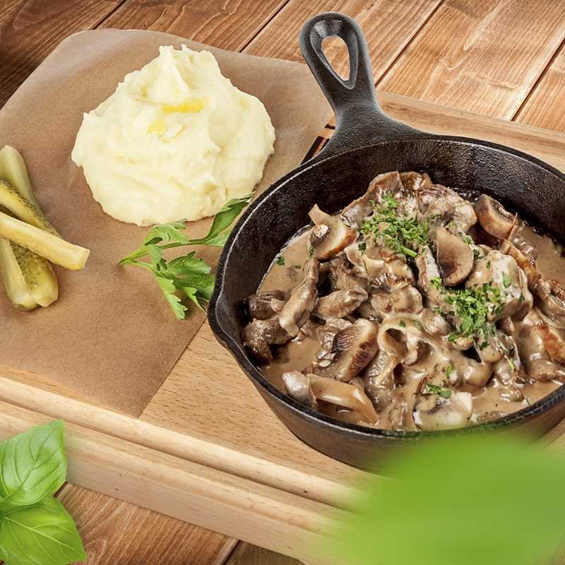 Бефстроганов из говядины с огурцами — 7 любимых фото-рецептов