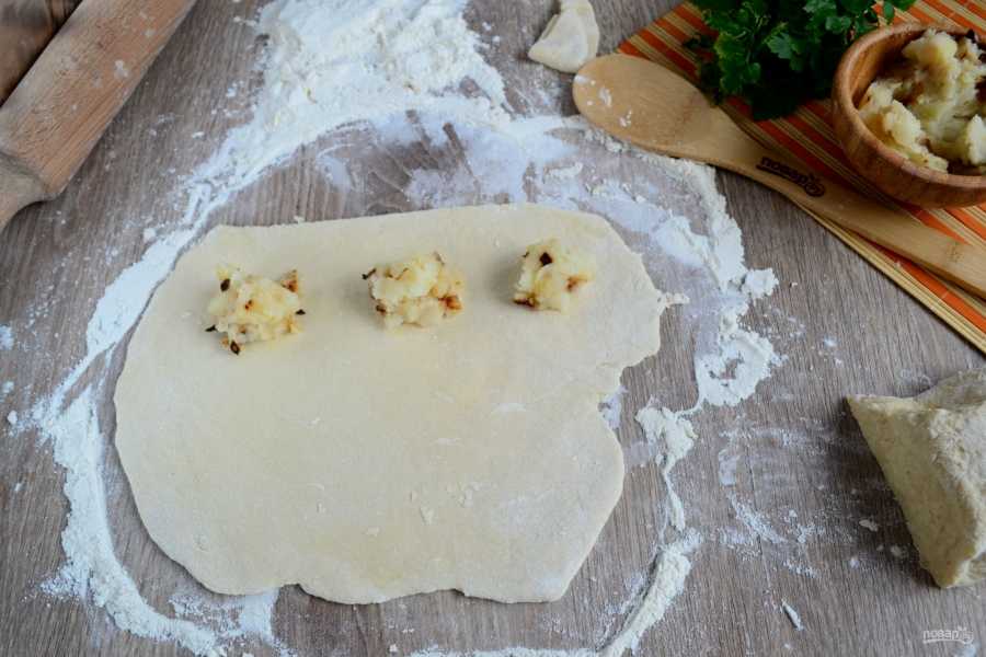 Как лепить вареники: косичкой, елочкой, красиво и быстро