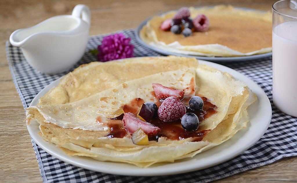 Блины на минеральной воде и молоке — рецепт тонких блинов с дырочками