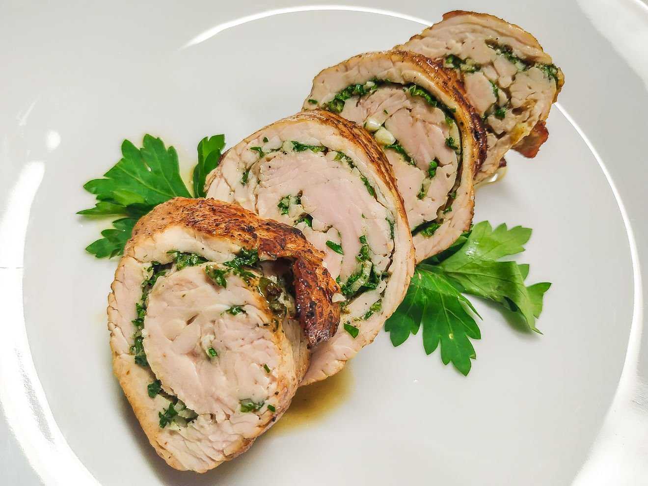Куриные рулетики с сыром в духовке рецепт с фото пошагово - 1000.menu
